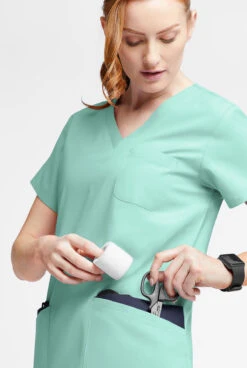 Butter-Soft Originals Women's 7-Pocket Rounded V-Neck Scrub Top -Cherokee Shop BSN1638C 092123 WAMNA 4 HV