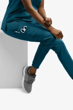 UA Exclusive Cherokee Workwear Professionals Active Women's 6-Pocket STRETCH Half Jogger Scrub Pants -Cherokee Shop CK036 CARIB 6