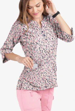 Butter-Soft Into The Wild Pearl Women's 4-Pocket 3/4th Sleeve Print Scrub Top