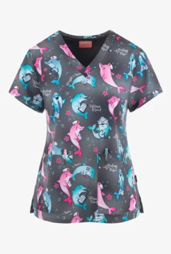 UA Exclusive Zavate Ava Therese Vitamin Sea Dolphins Women's 2-Pocket STRETCH V-Neck Print Top